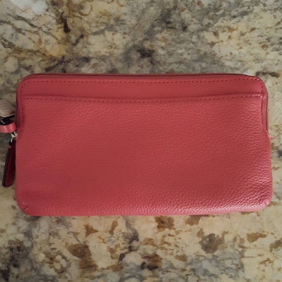 Authentic Coach Leather wristlet wallet - Picture 3 of 6